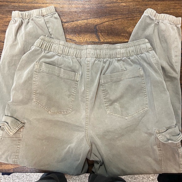 Women’s Cargopants - Picture 3 of 3